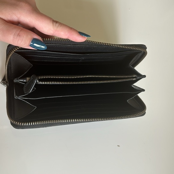 Coach Accordion Zippy Wallet - Picture 3 of 8